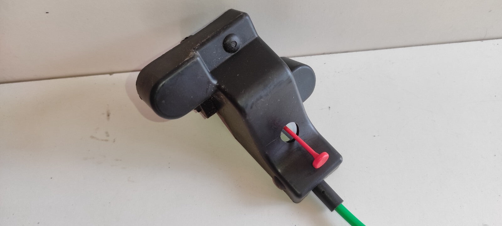 Peugeot 607 3.0i V6 Petrol 2002 Rear Right Seat Lock Latch 9638624577