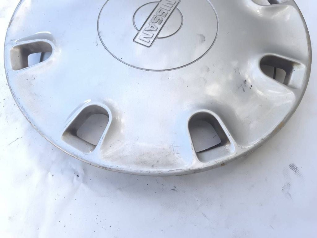 Nissan Primera 1995 R14 wheel hub cap trim 4031593J00 