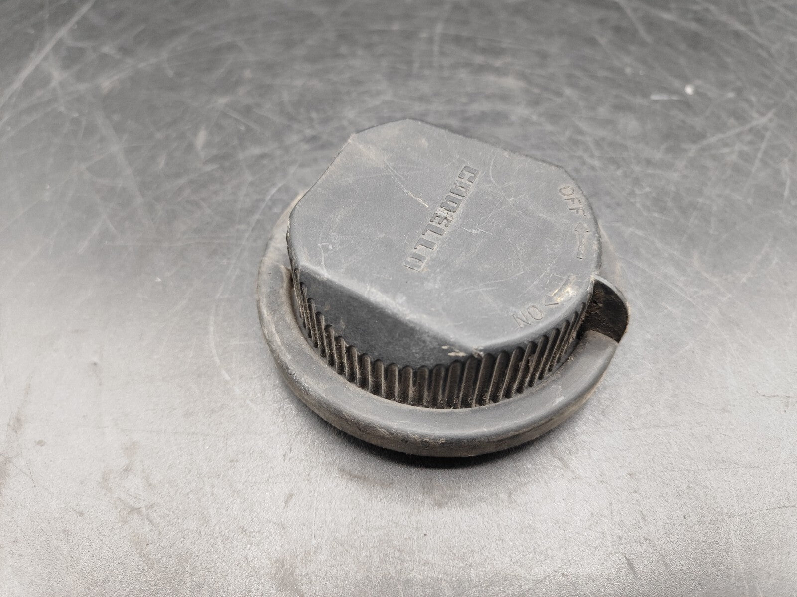 Alfa Romeo 156 SW 2.4JTD 2002 Front Headlight Bulb Dust Cover Cap 38420749