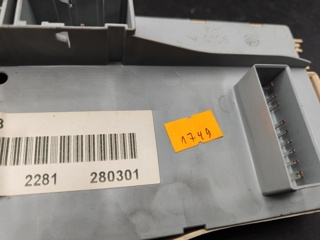 Alfa Romeo 147 8V 2003 Fuse Box Control Unit Module ECU 46558758 467463750