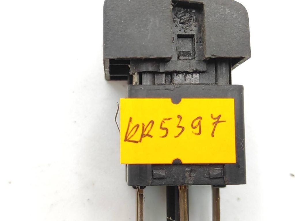 Opel Vectra B 2001 AC switch 09134509 