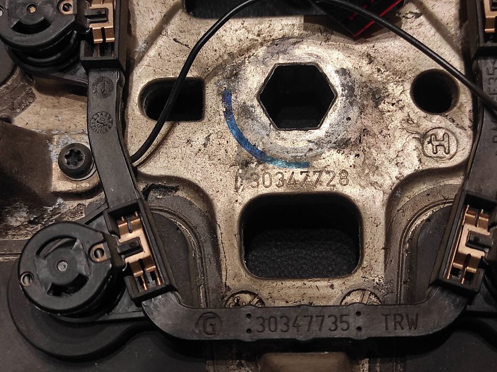 Ford Focus MK2 2008 Steering wheel 30347728 NEW LEATHER / REFURBISHED