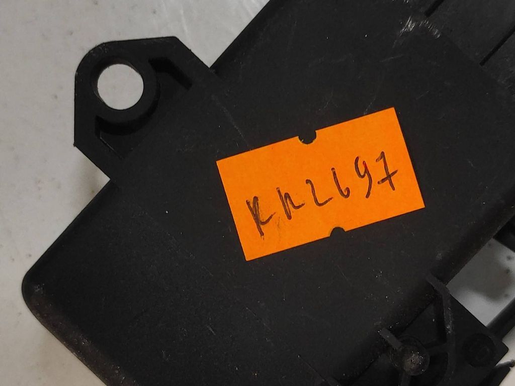 Volkswagen PASSAT B6 2007 Seat heating relay 1Z0959772B 