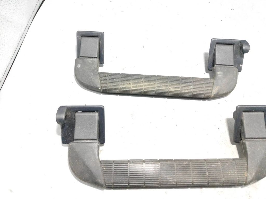Alfa Romeo 155 1.8i 103kW 1994 Rear interior roof grab handle 