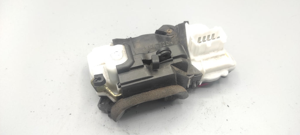 Peugeot 607 3.0i V6 Petrol 2002 LHD Front Right Door Lock