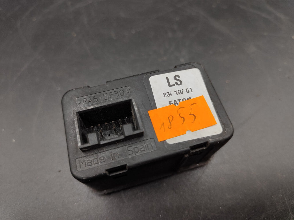 Opel Astra G 2000 Front Left Side Electric Window Switch 90561086