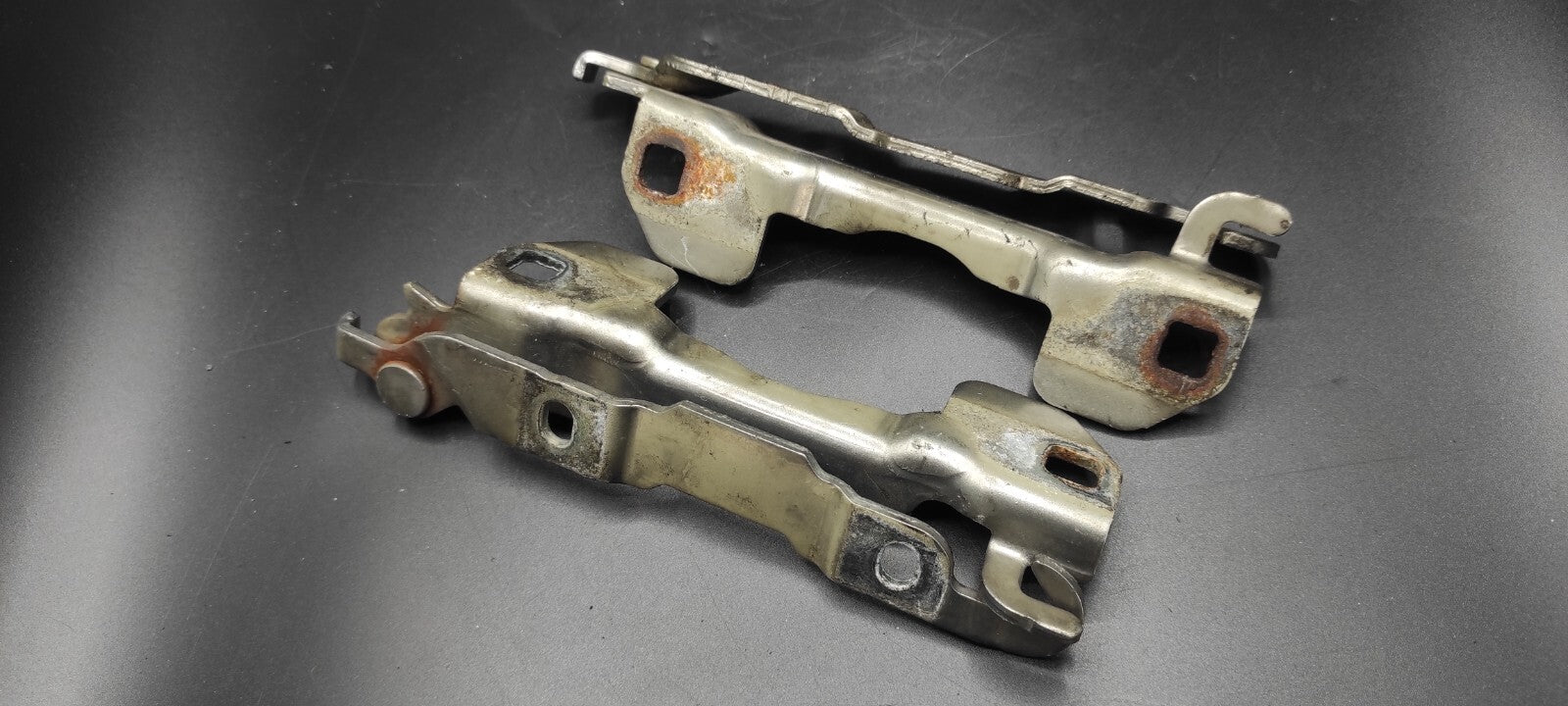 Alfa Romeo 159 2.4JTDm 147kW 2007 Front Engine Bonnet Hood Hinge Set