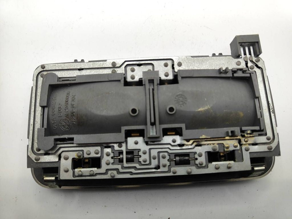 Alfa Romeo GT 2005 front seat reading dome light 1520400000 