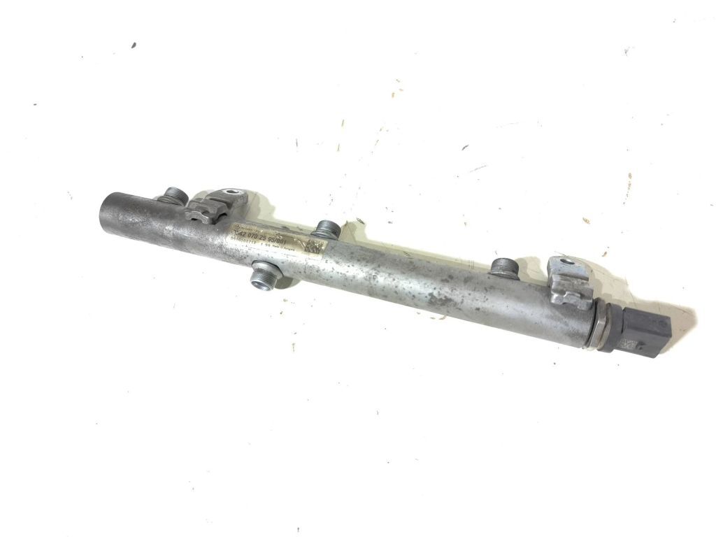 Mercedes-Benz E W211 2005 Diesel fuel rail line pipe A6420702595 