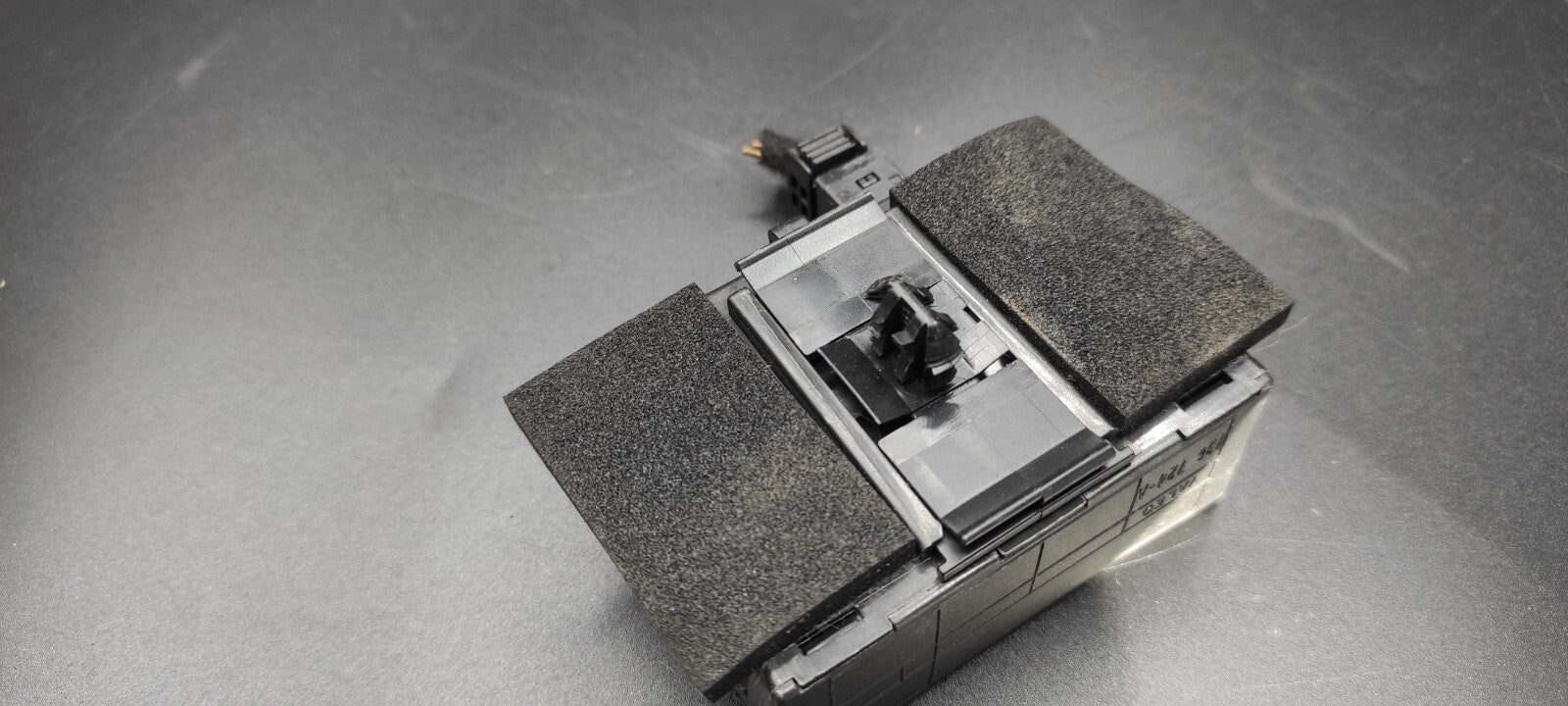 Peugeot 607 3.0 V6 2002 Relay Module Control Unit 9648572680