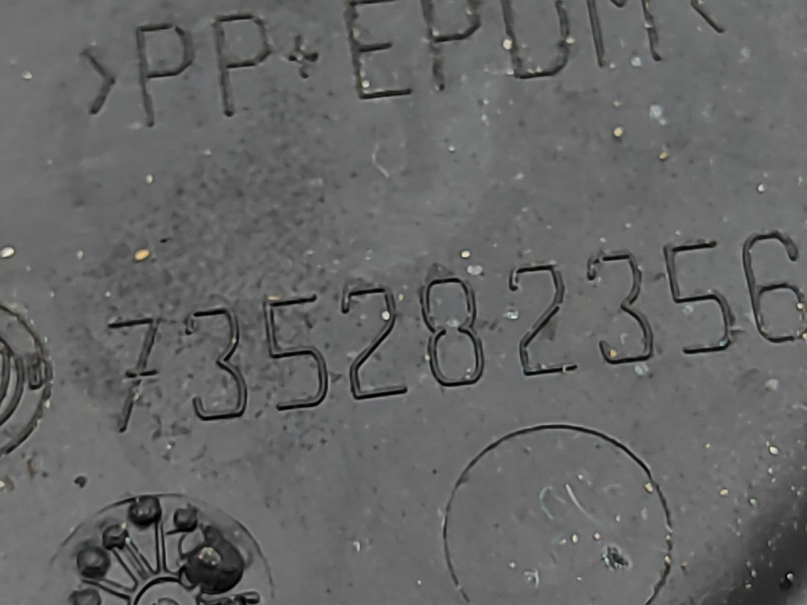 Alfa Romeo 147 110kW 16V 2005 Center Console Rubber Pad Mat 735282356