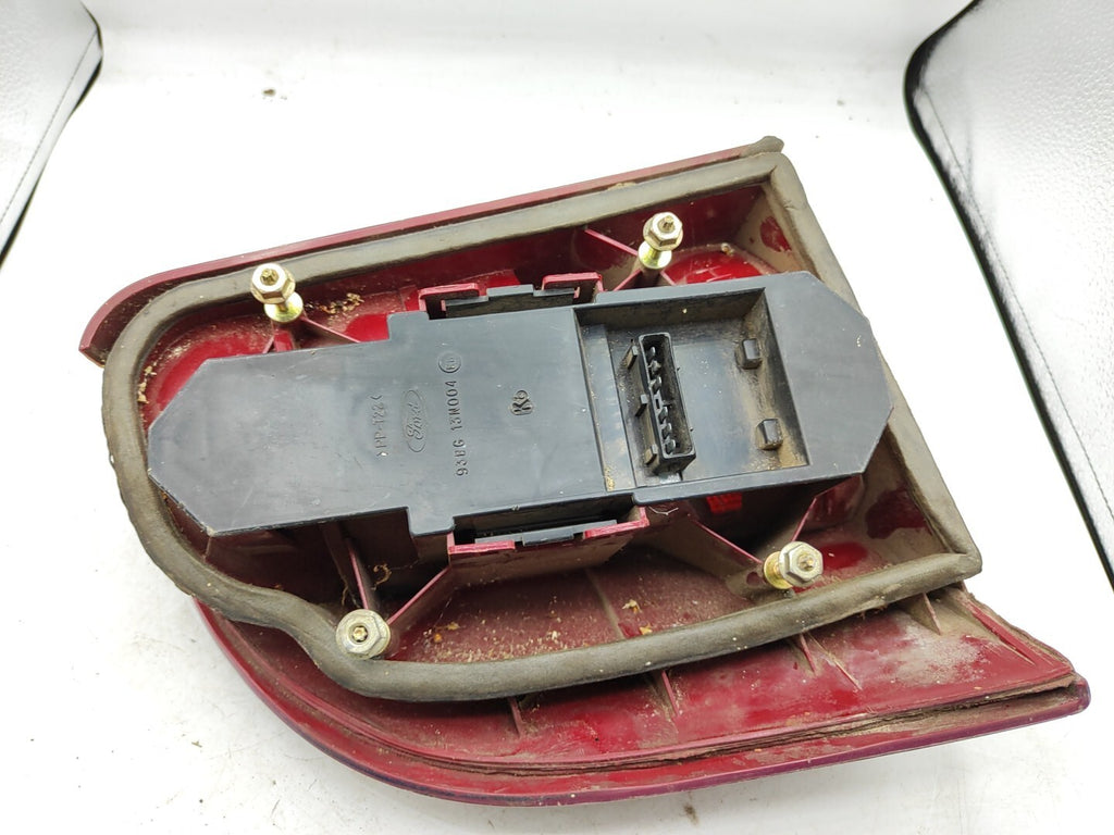 Ford Mondeo Combi 1996 Rear Right Side Taillight Light 93BG13N004