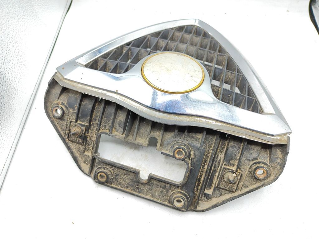 Alfa Romeo 156 2000 Front bumper center upper radiator grill 156017393 