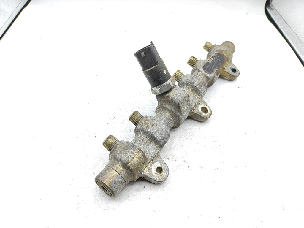 Alfa Romeo 156 1.9JTD 77kW 2000 Diesel Engine Fuel Rail Sensor 0445214012