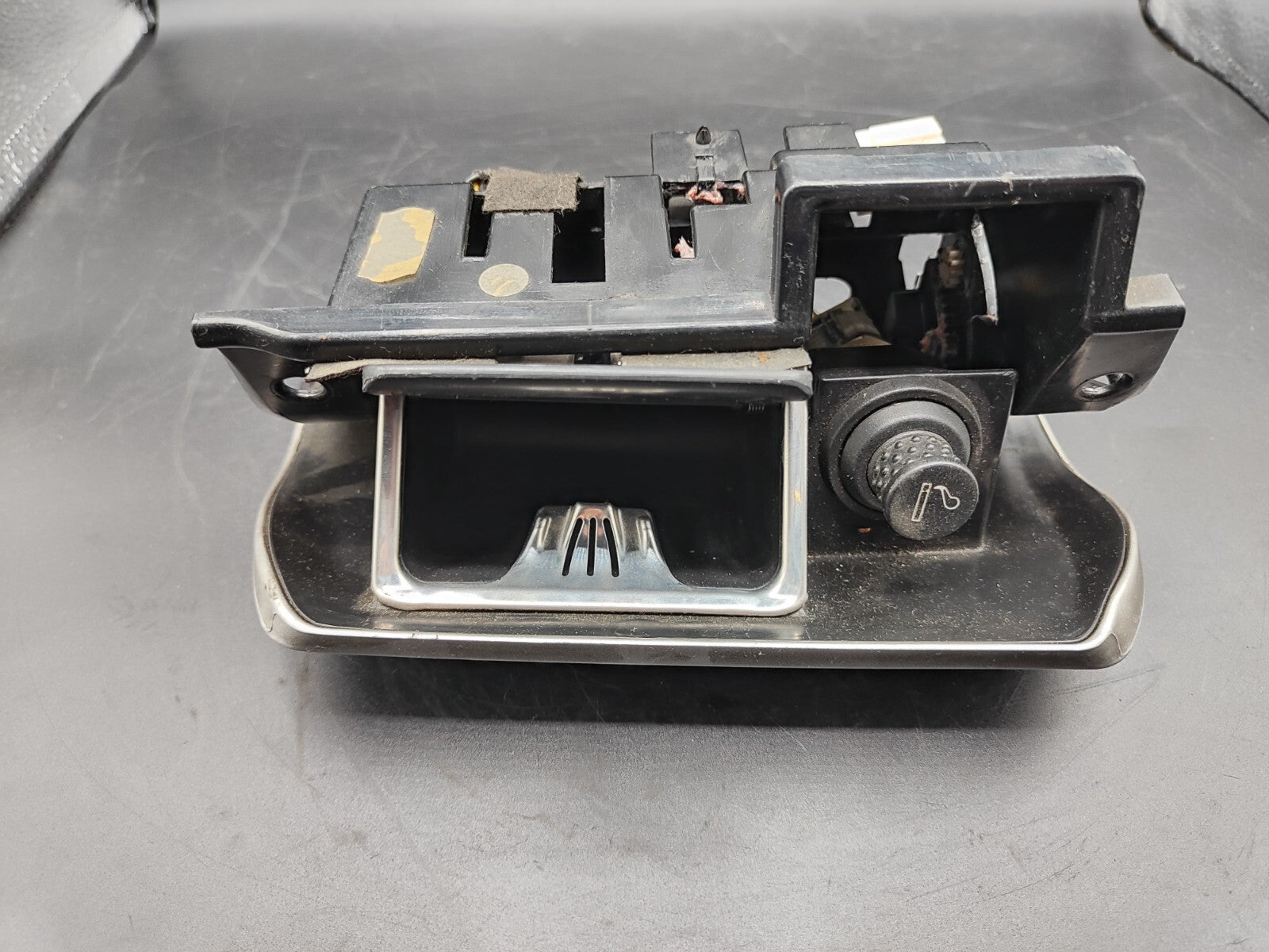 Alfa Romeo 156 2004 LHD Front Dashboard Center Console Ashtray 156029012