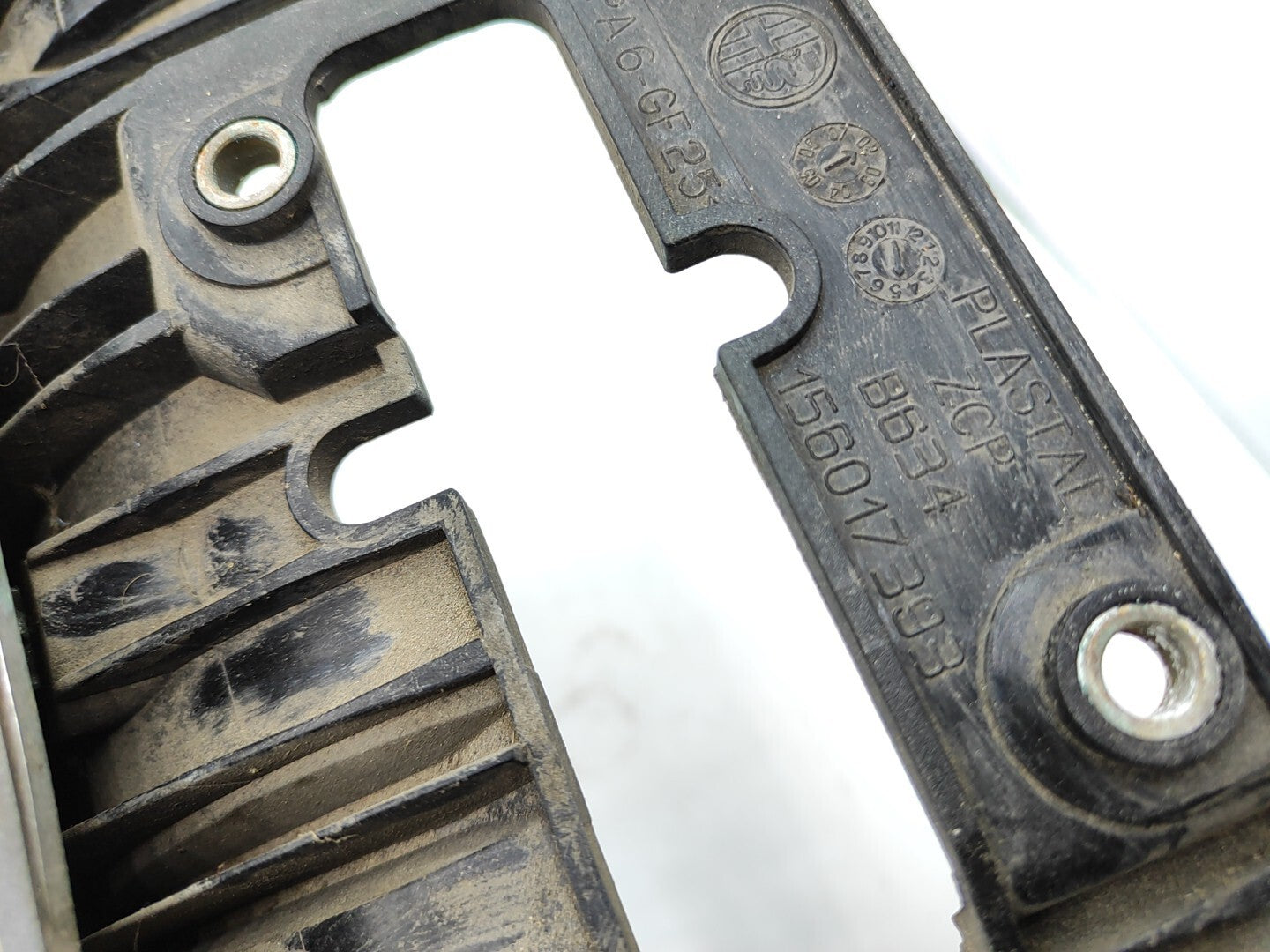 Alfa Romeo 156 2.0TS 2000 Front Middle Radiator Grill 156017393