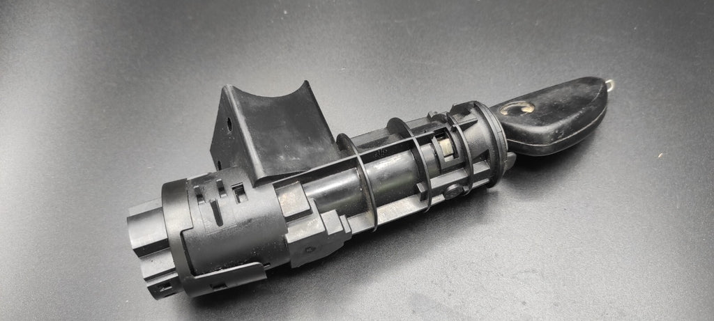 Alfa Romeo 156 2.4JTD 110kW Diesel 2002 LHD Ignition Lock Switch With Key