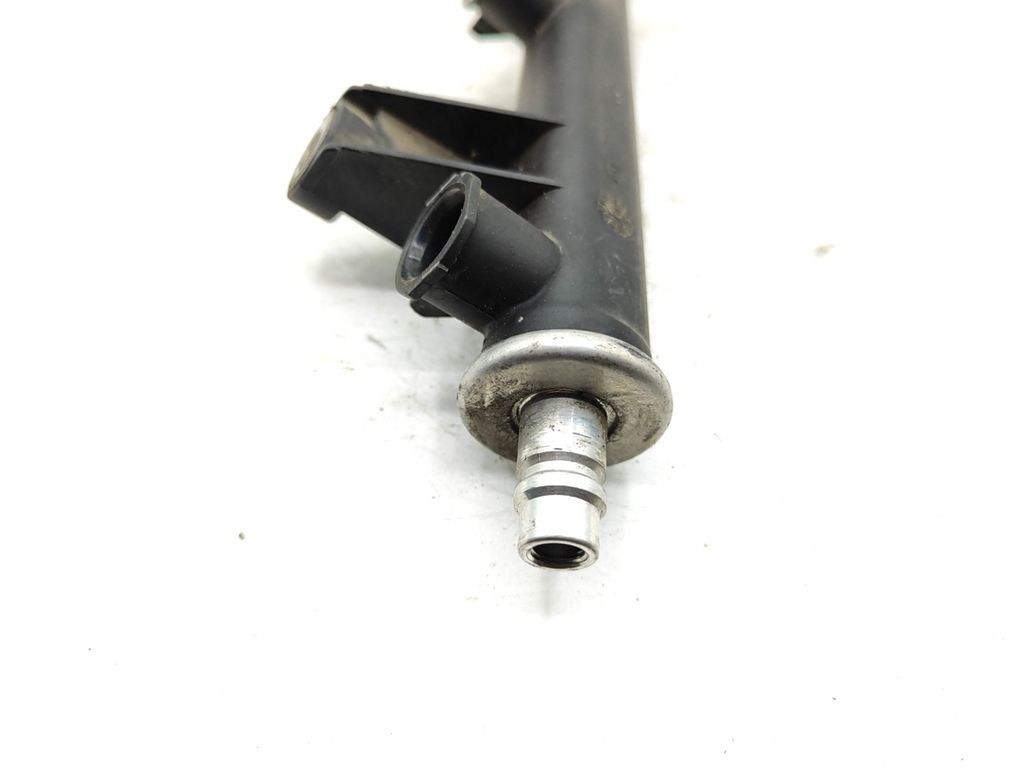 Alfa Romeo 156 2.0TS 114kW 2000 Engine fuel rail line pipe 0280151048 