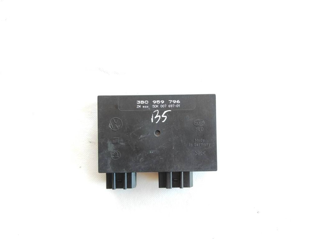 Volkswagen PASSAT B5 TDI 1998 Comfort convenience body module 3B0959796 