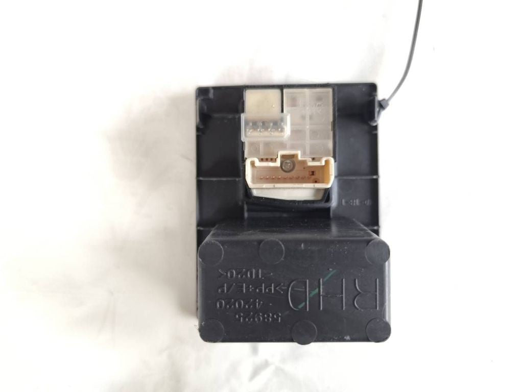 Toyota RAV 4 (XA30) 2008 Wing mirror switch 5892542020 