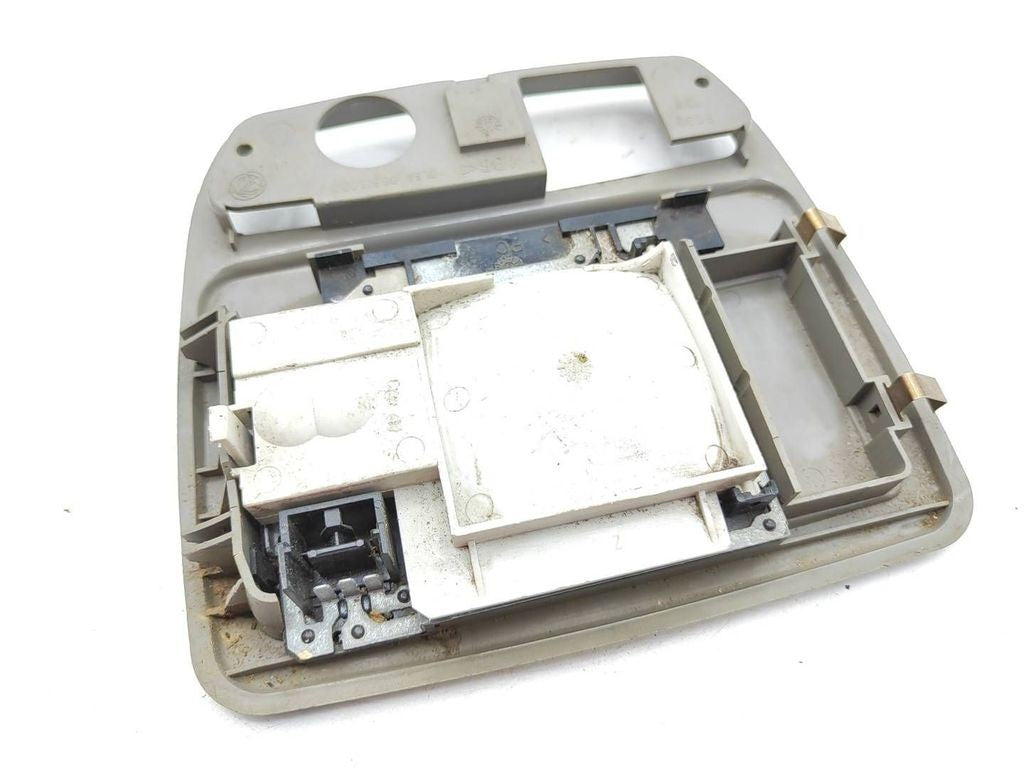 Alfa Romeo 145 - 146 1998 front seat light 08813000 