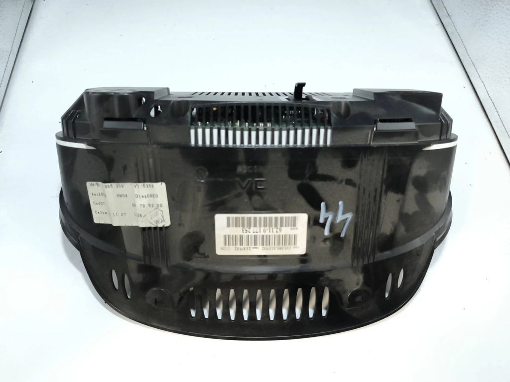 62119177253 BMW 5 E60 E61 550i 2008 Petrol speedometer instrument cluster 