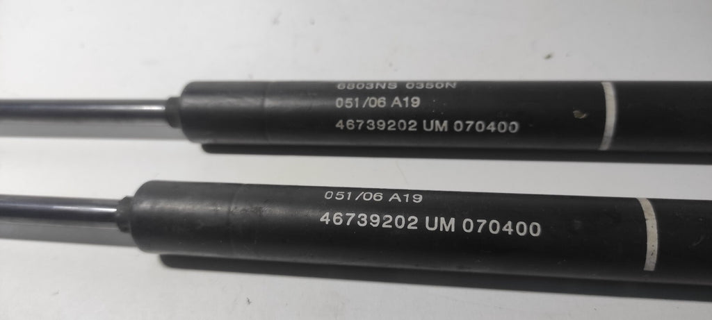 Alfa Romeo 147 1.9JTD 110kW 2004 Front Bonnet Hood Spring Shock 46739202