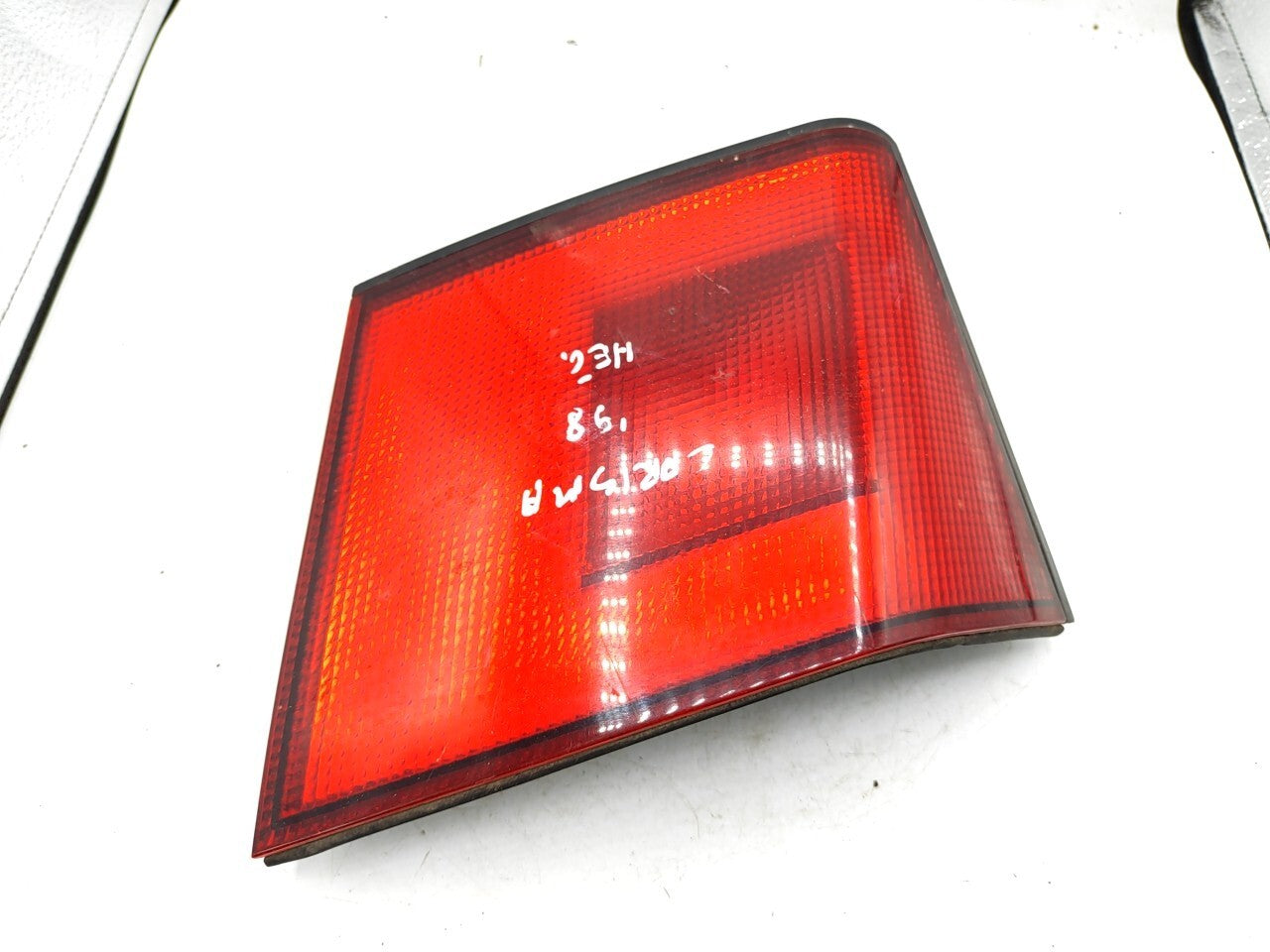 Mitsubishi Carsima 1996 LHD Rear Right Taillight Light MB952168