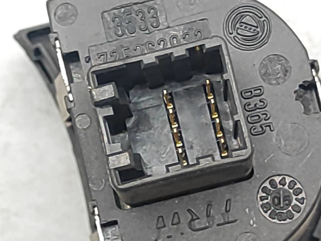 Alfa Romeo 147 1.9JTD 88kW 8V FL Headlight level height control switch 735262023