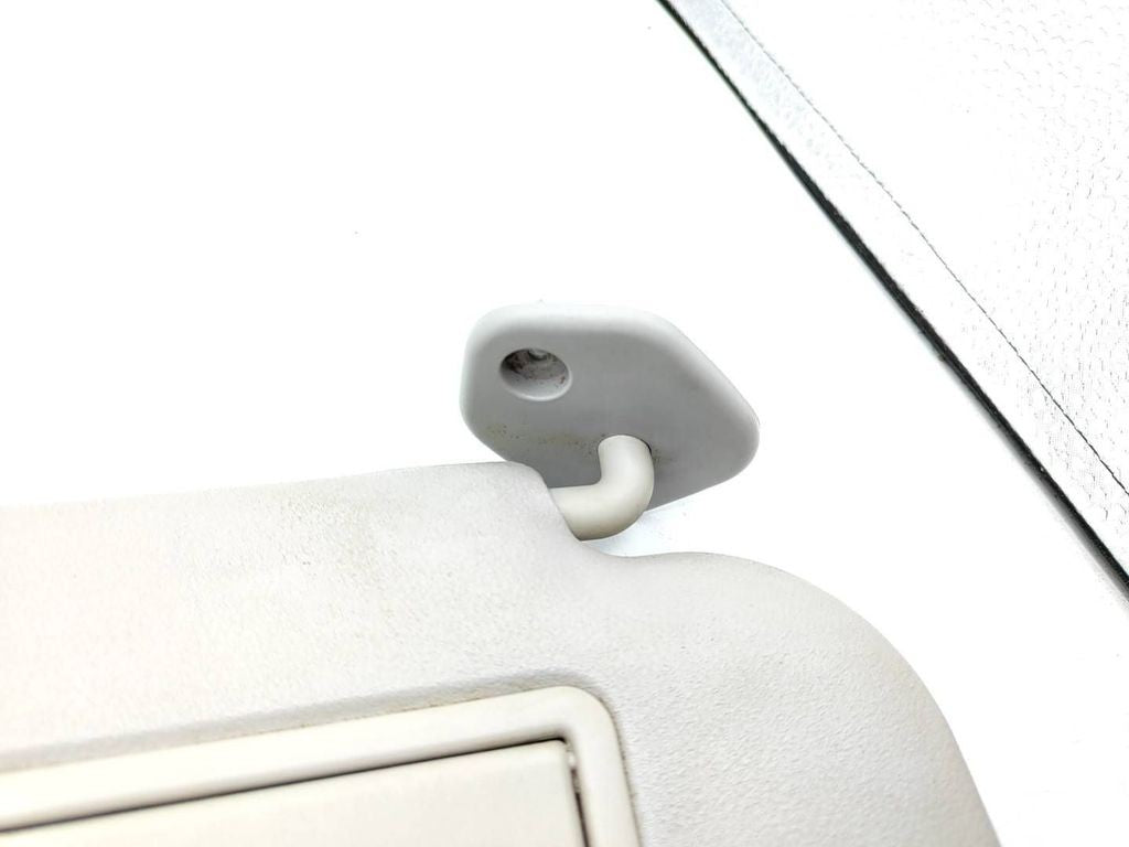 Citroen C5 2.2HDI 2002 LHD Front right side sun visor 