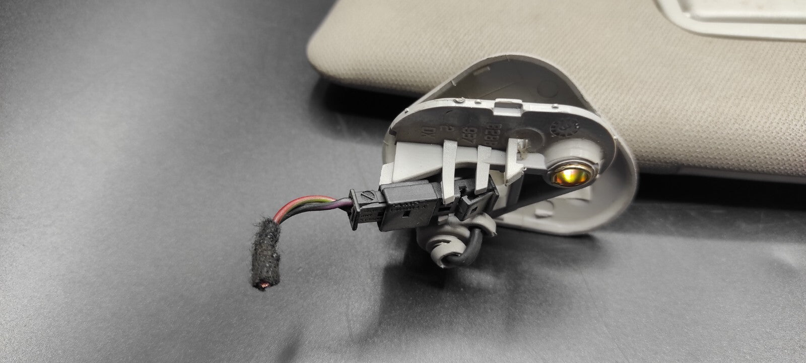 Alfa Romeo 147 1.9JTD 16V Diesel 2003 LHD Front Right Sun Visor Cover