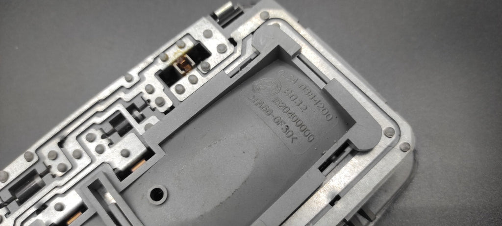 Alfa Romeo 147 1.9JTD 85kW 8V 2002 Interior Front Roof Lighting Dome 1520400000