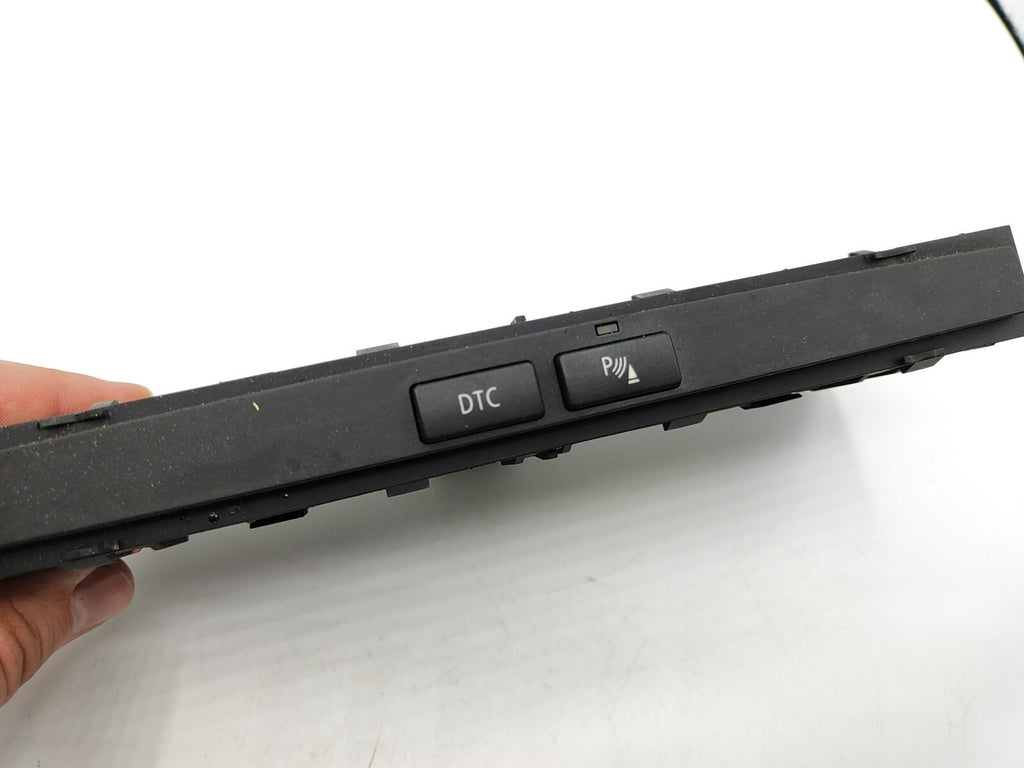 BMW 5 SERIES E60 2004 Center Console DTC Switch 6952477
