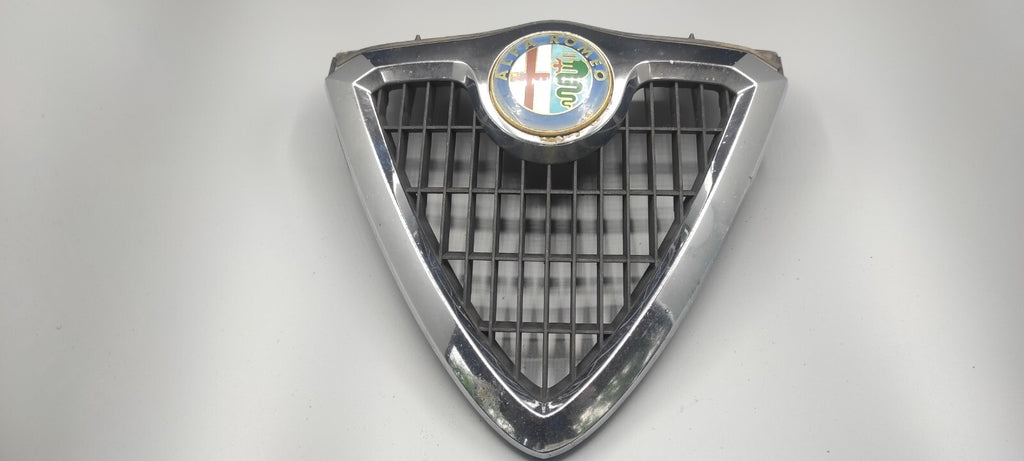 Alfa Romeo 156 SW 2.4JTD 110kW 2002 Front Middle Radiator Grill 156017393