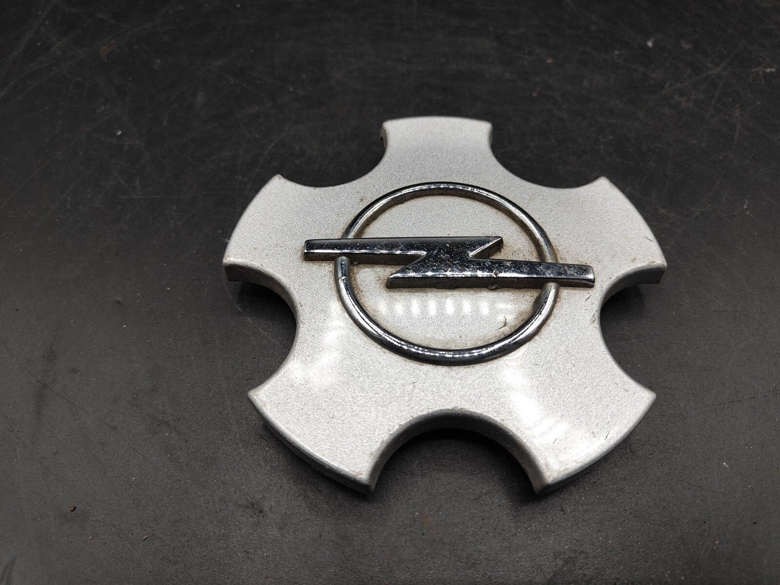 Opel Vectra B 2.0DTI 1999 Wheel Center Cap Cover 90468693 90496747 90539162