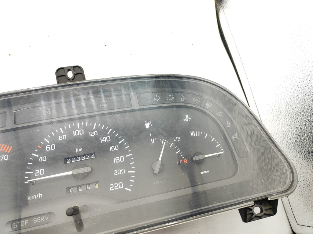 Renault Laguna MK1 1999 LHD Petrol Speedometer Cluster 7700844747