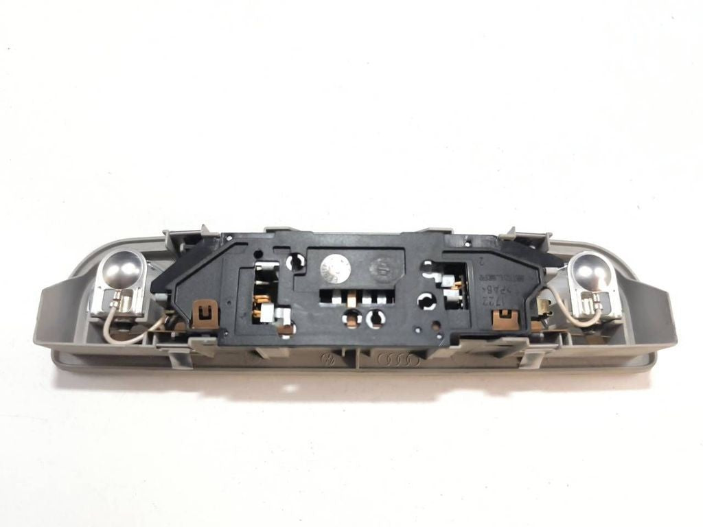 Audi A6 S6 C6 4F 2006 rear seat light 4L0947111B 