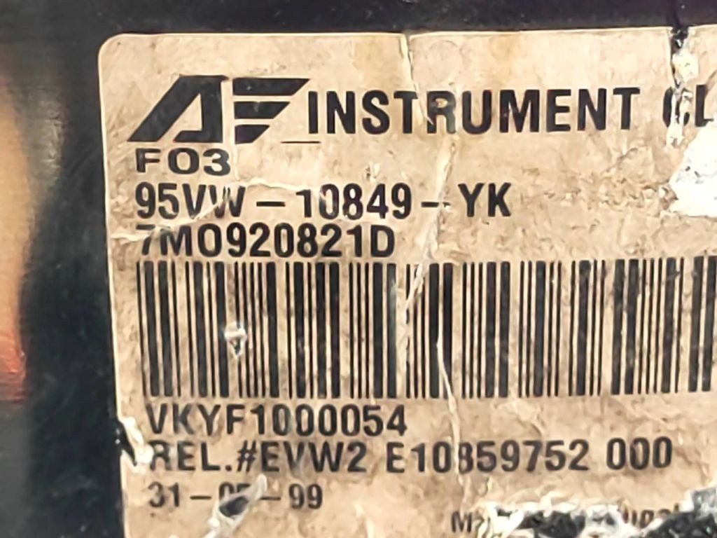 95VW10849YK Volkswagen Sharan 1998 TDI speedometer instrument cluster 