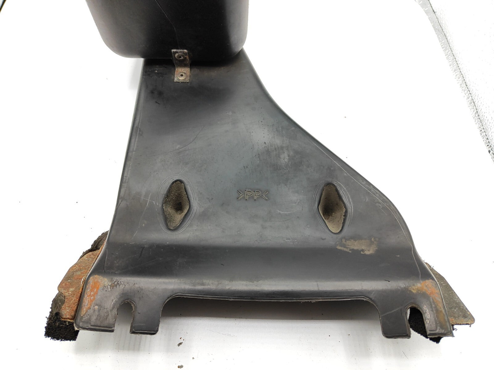 Mitsubishi Galant 2.0i 100kW 1998 Petrol Engine Air Intake Duct Pipe MR281083