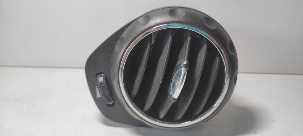 Alfa Romeo GT 1.9JTD 110kW Diesel 2005 Front Dash Panel Air Vent Grill