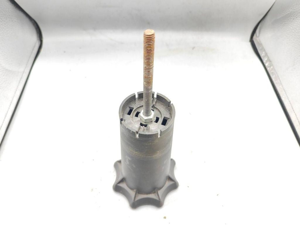 Volkswagen PASSAT B5 1996 Spare wheel bolt 3B0803899H 