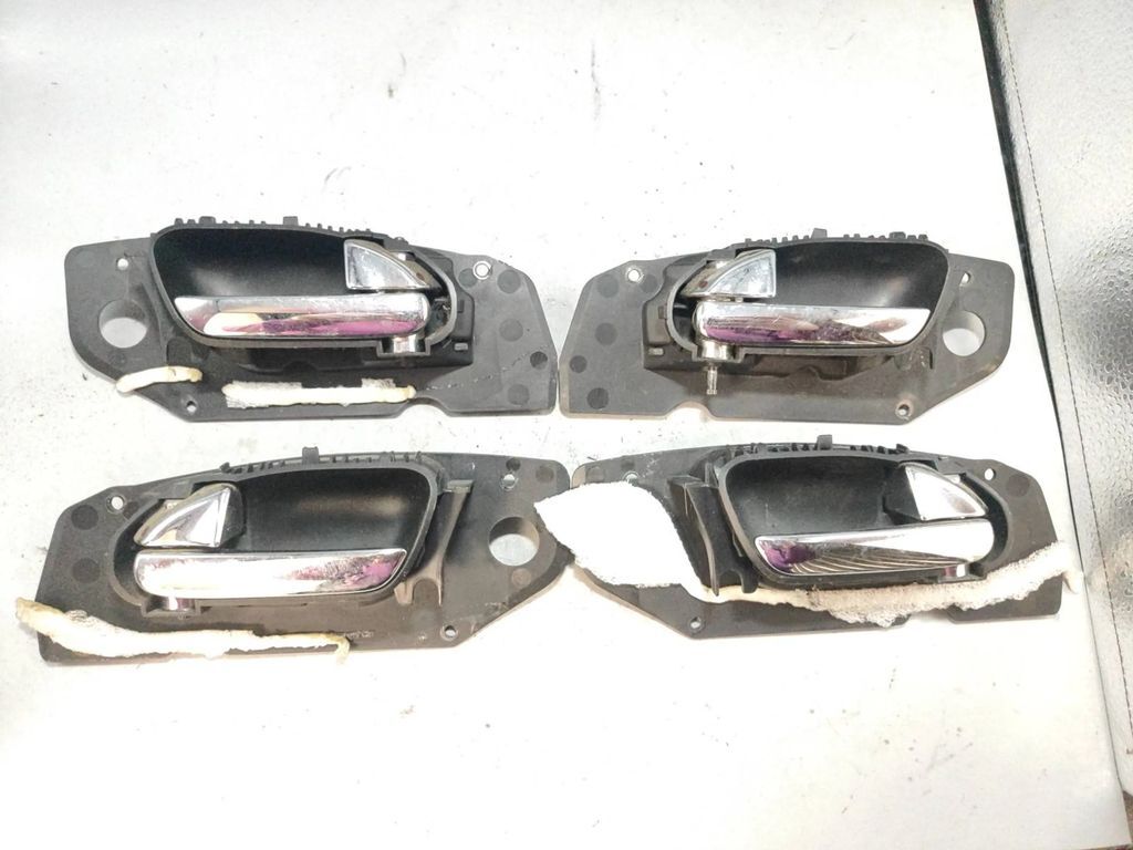 Peugeot 607 2.2i 2001 front rear door interior release handle set