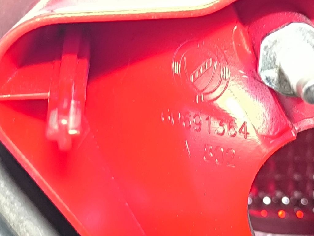 Alfa Romeo 159 2007 Right tailgate rear tail light lamp 60691364