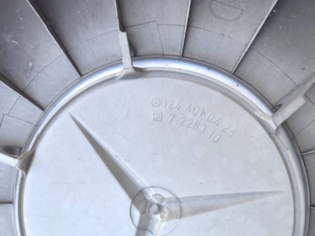Mercedes-Benz E W124 1990 R15 wheel hub cap trim 1244010424 