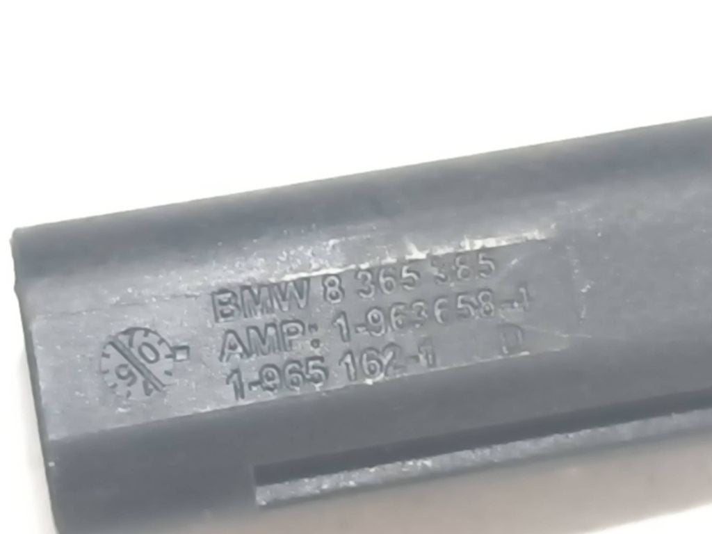 BMW 3 E90 E91 2008 Windscreen spray nozzle jet 8365385 