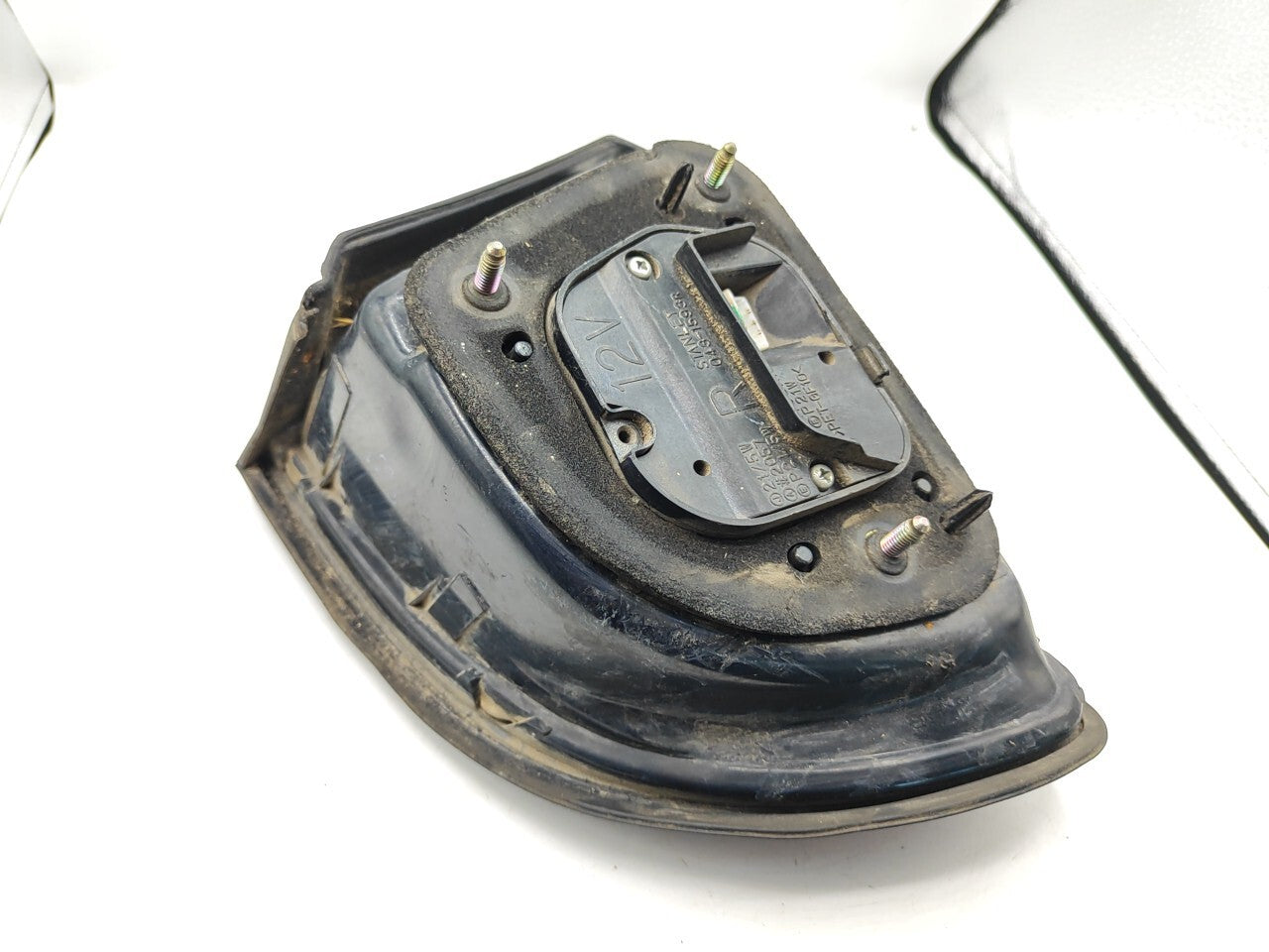 Mitsubishi Galant 1994 Sedan Rear Right Taillight Lamp Light 0431593R