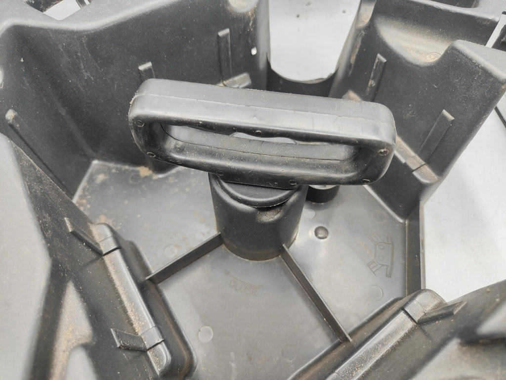 Alfa Romeo 147 1.9JTD 8V 2007 Spare Tire Tools Box 60622205