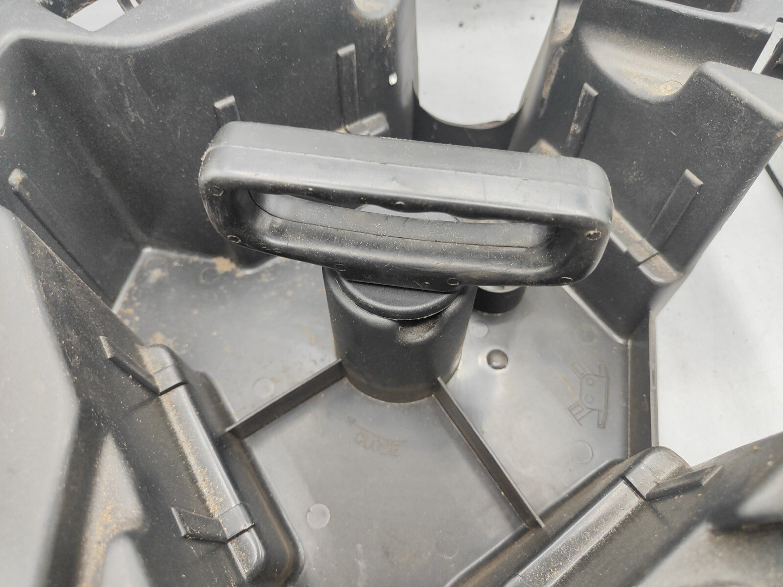 Alfa Romeo 147 1.9JTD 8V 2007 Spare Tire Tools Box 60622205