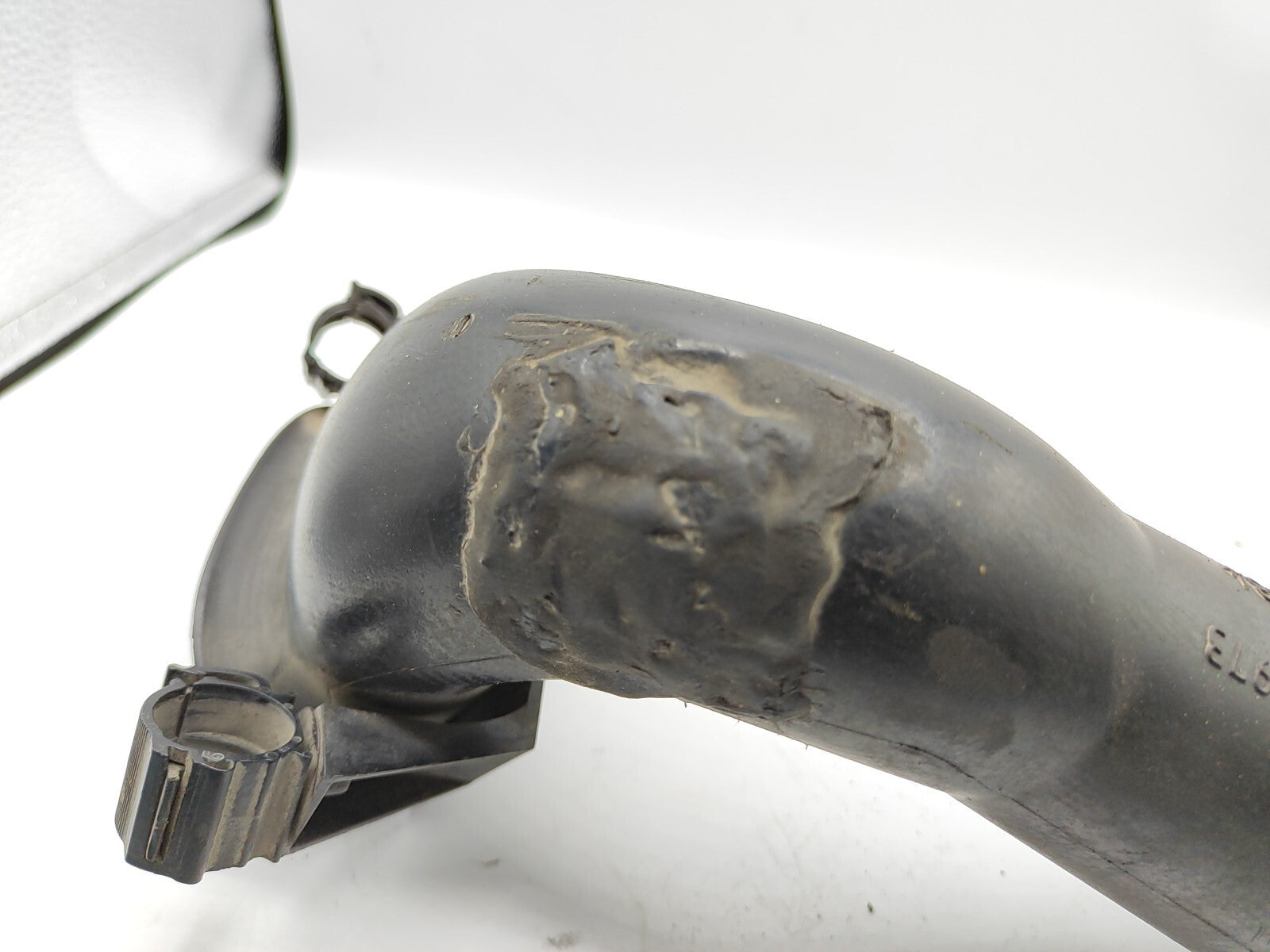 Alfa Romeo GT 1.9JTD 110kW 2005 Diesel Engine Air Intake Pipe Hose 46819096