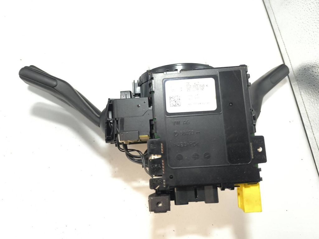 Volkswagen PASSAT B6 1.8 2006 Wiper turn signal stalk switch 3C9953513B 